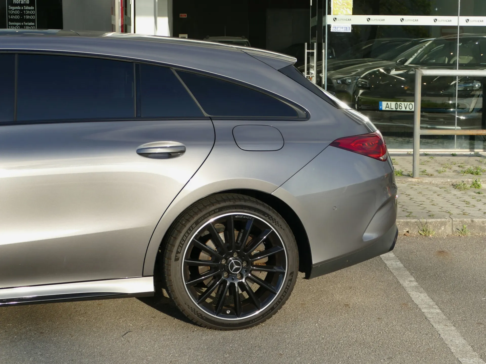 Mercedes-Benz CLA 250 e Shooting Brake AMG Line 13