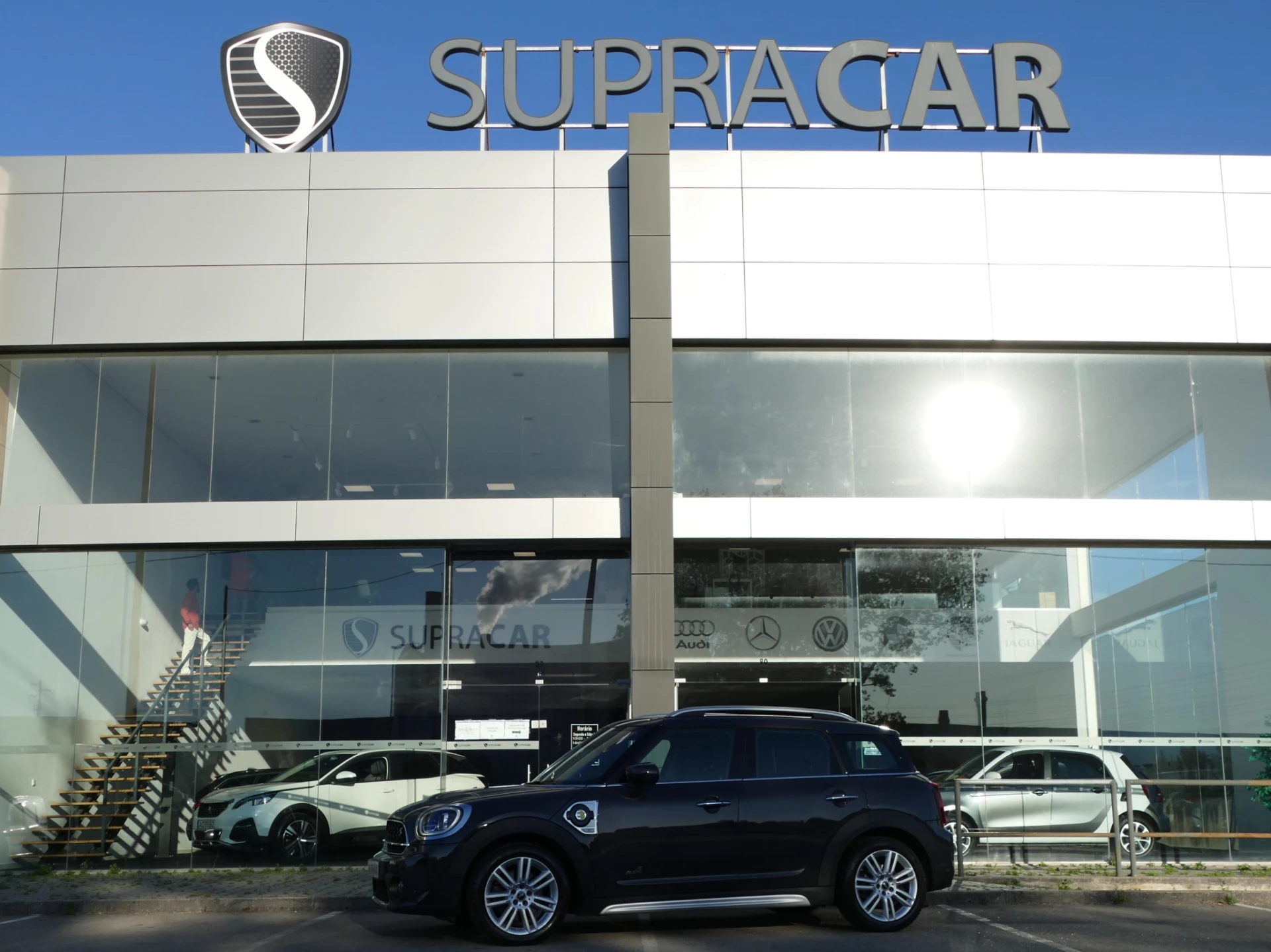 MINI Countryman Cooper SE ALL4 Auto 67