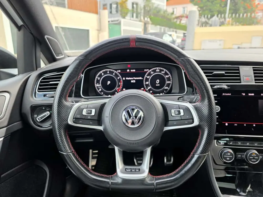Volkswagen Golf 2.0 TSI GTi TCR DSG 11