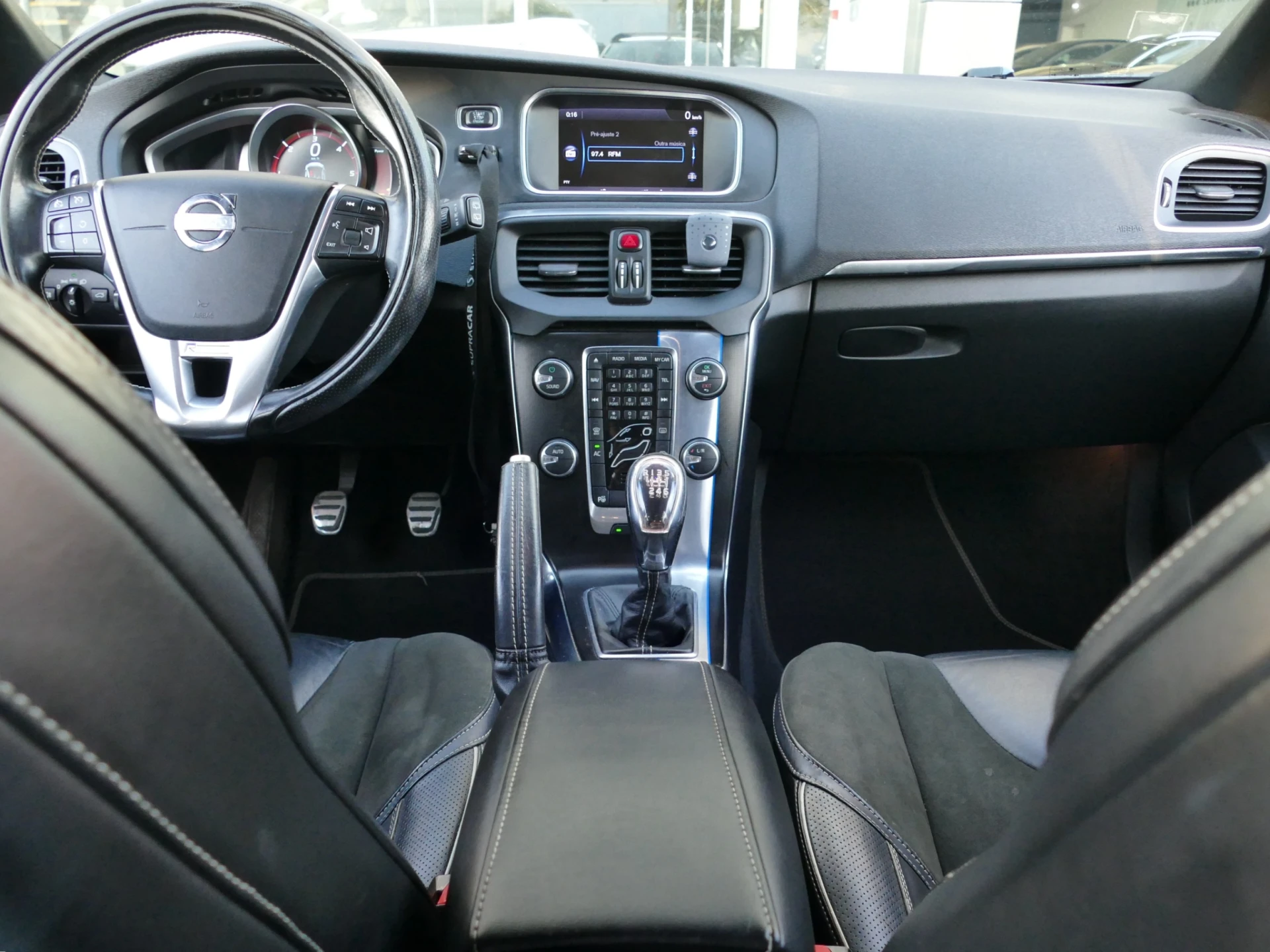 Volvo V40 2.0 D2 R-Design Momentum 35