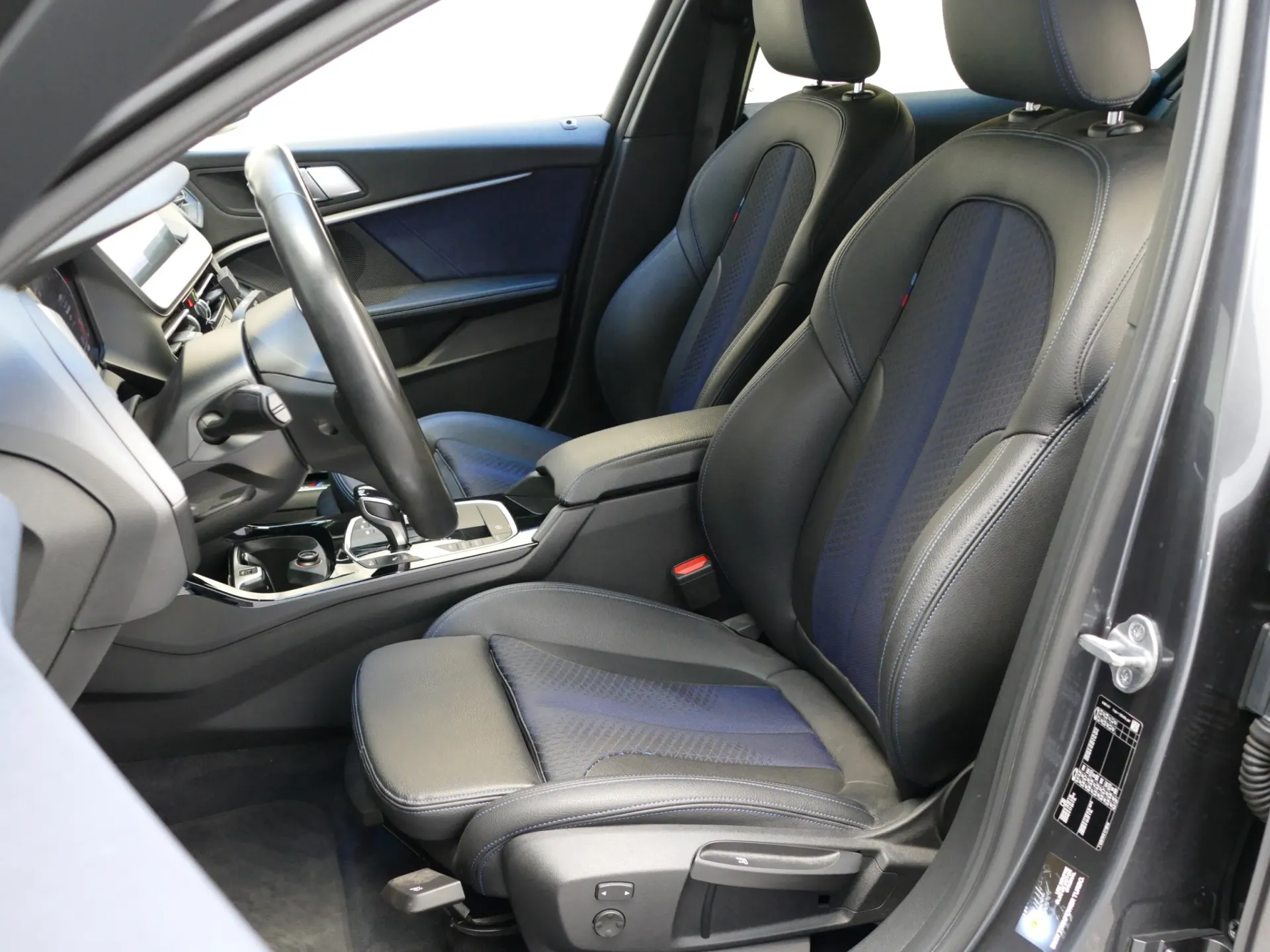 BMW 116 d Pack M Shadow Auto 21