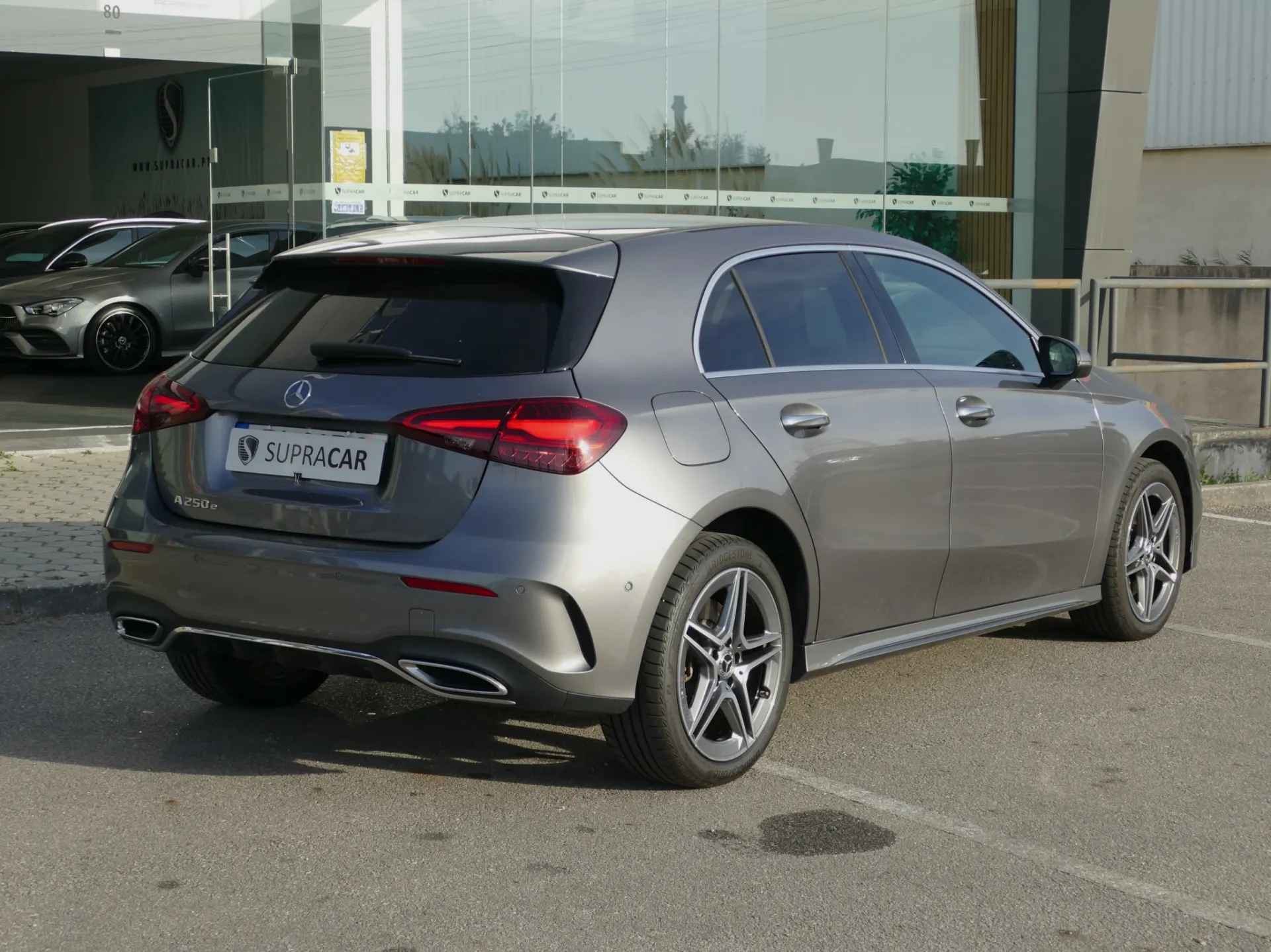 Mercedes-Benz A 250 e 3