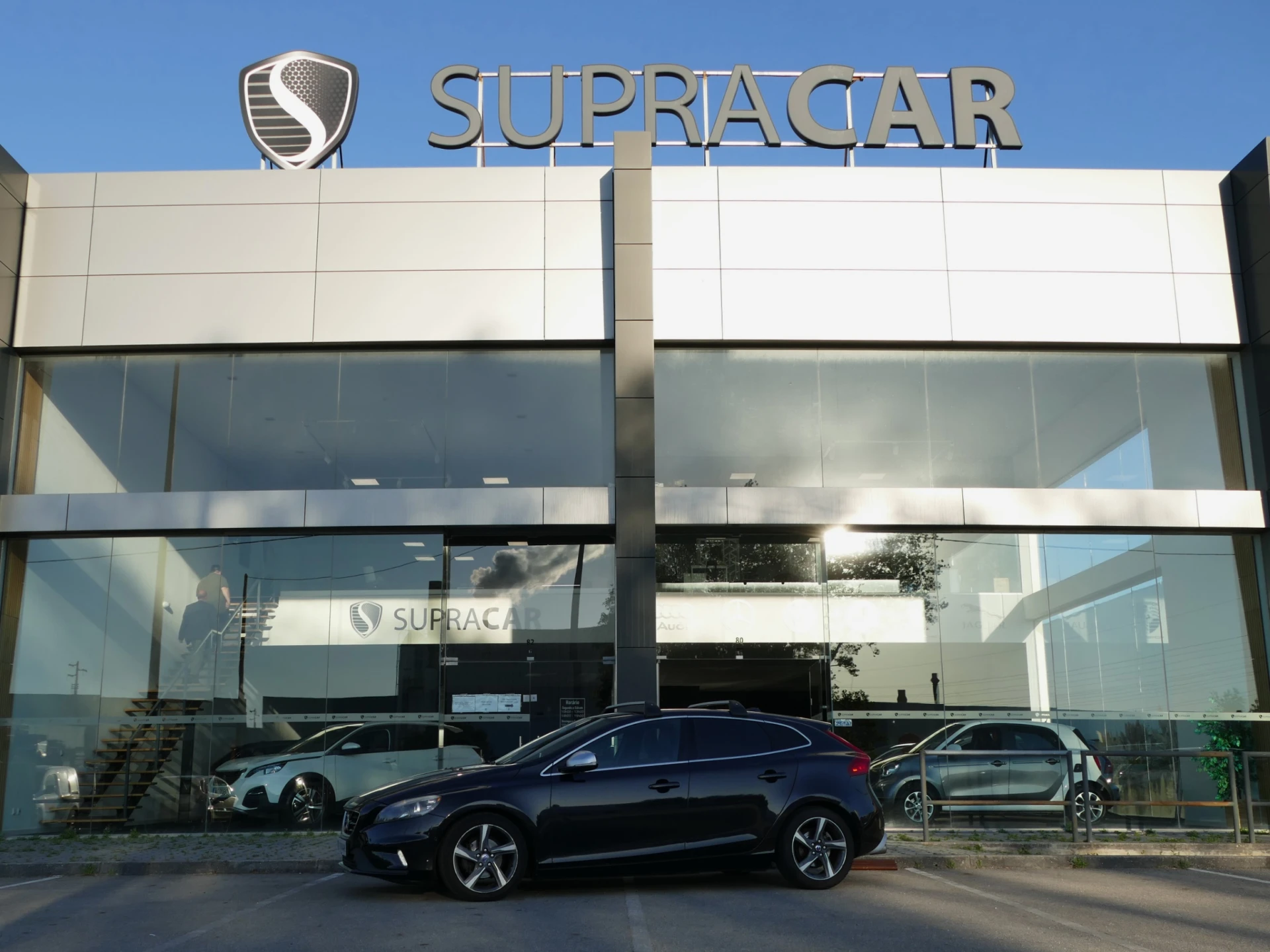Volvo V40 2.0 D2 R-Design Momentum 38