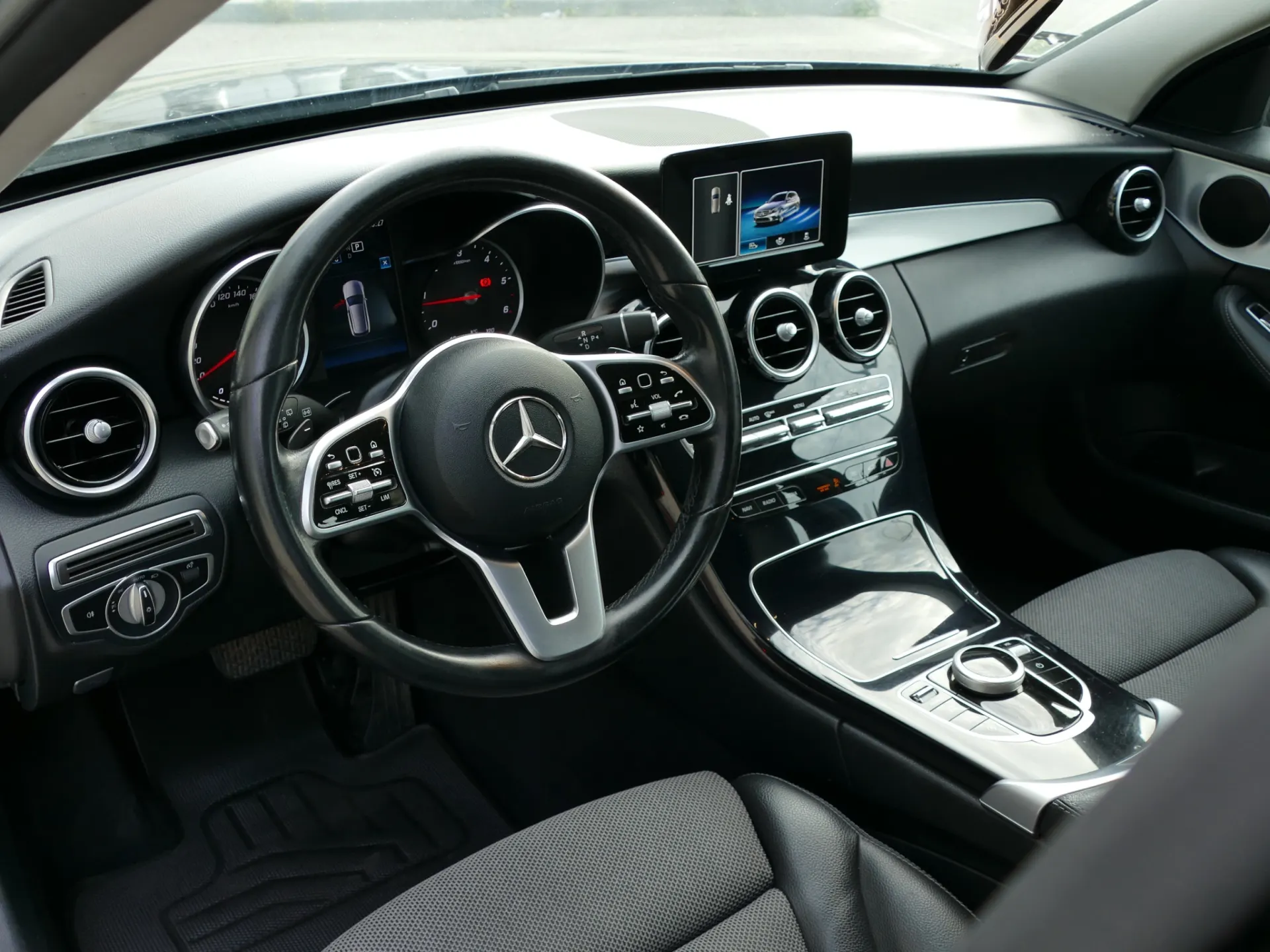 Mercedes-Benz C 200 d Avantgarde 23