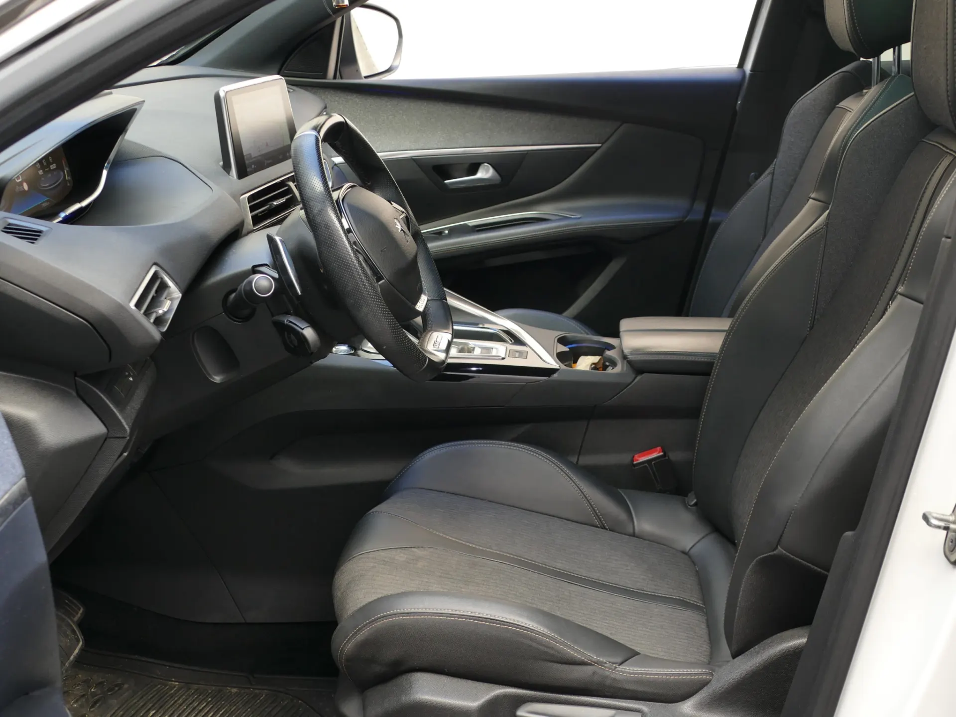 Peugeot 3008 1.5 BlueHDi GT Line EAT8 23