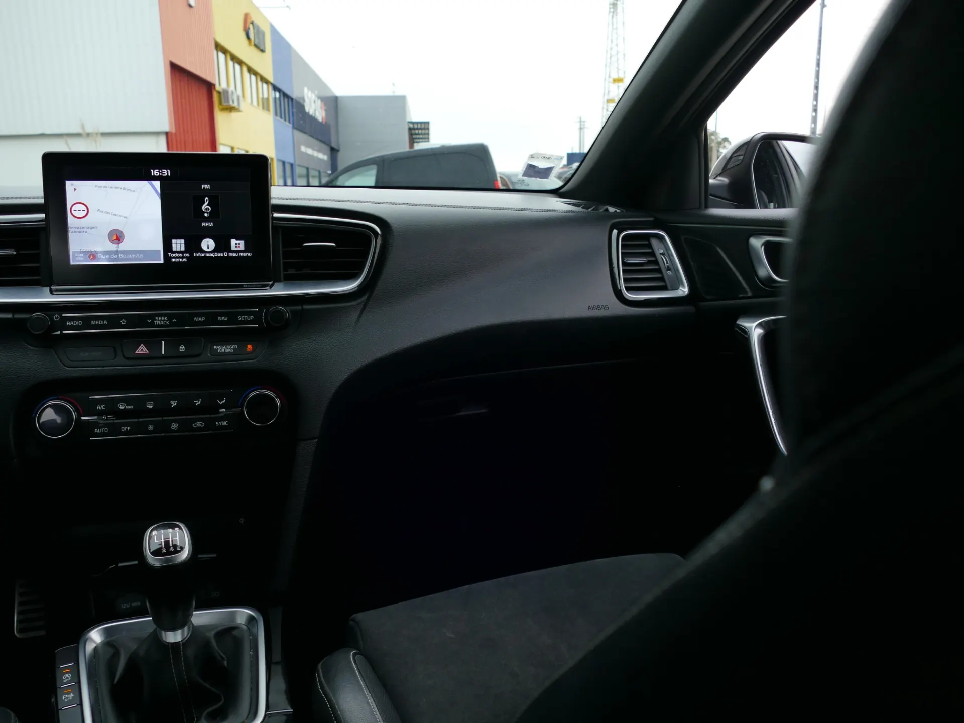 Kia Ceed 1.0 T-GDI GT Line 32