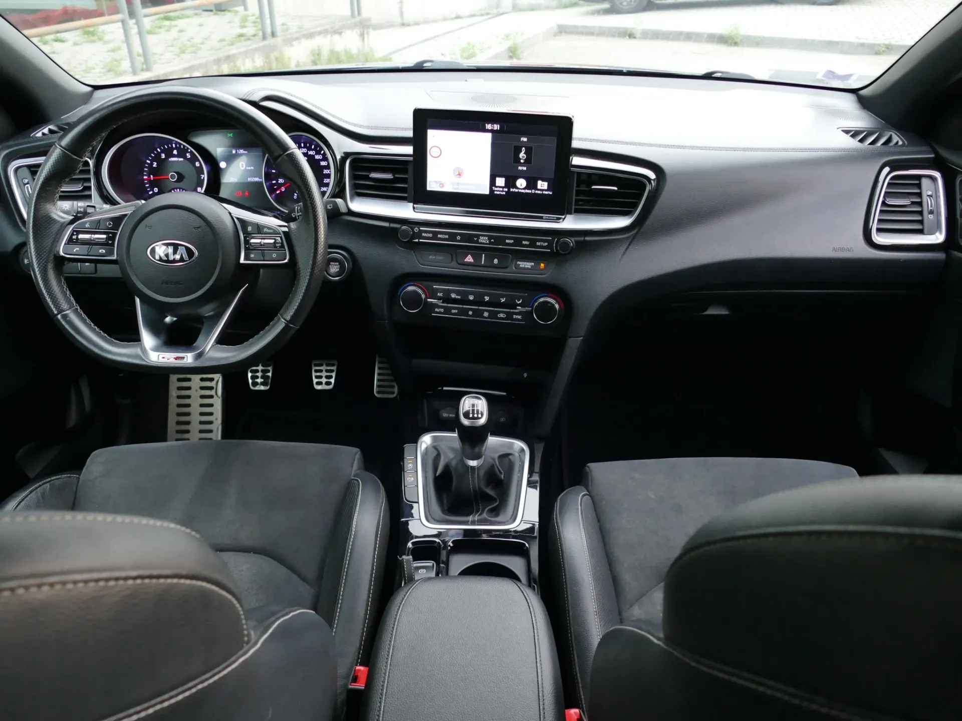 Kia Ceed 1.0 T-GDI GT Line 35