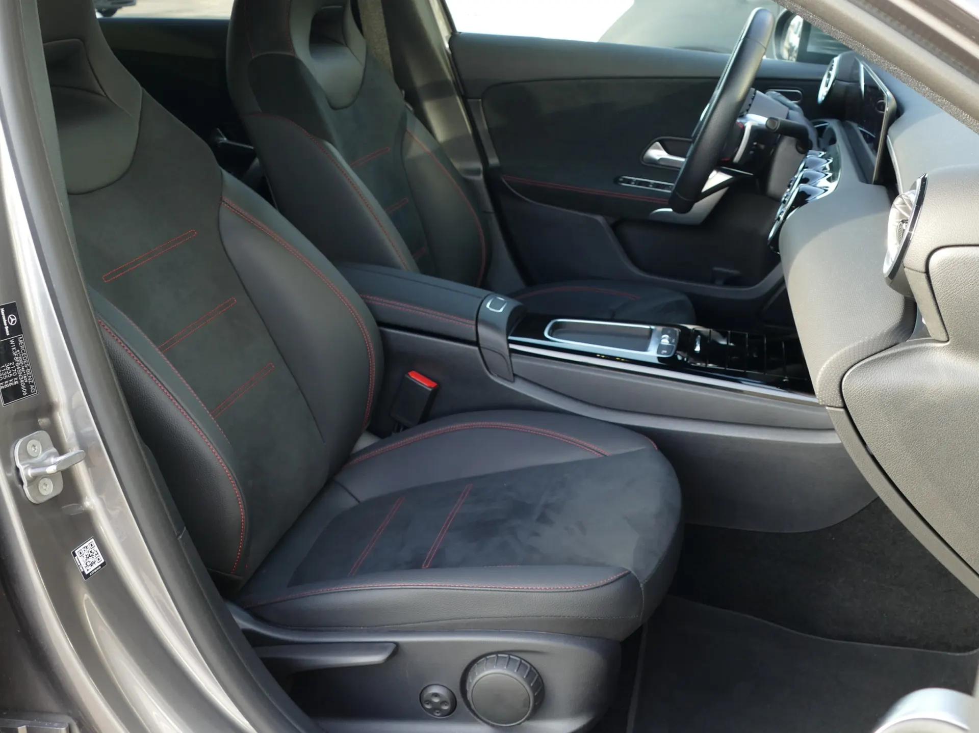 Mercedes-Benz A 250 e 29