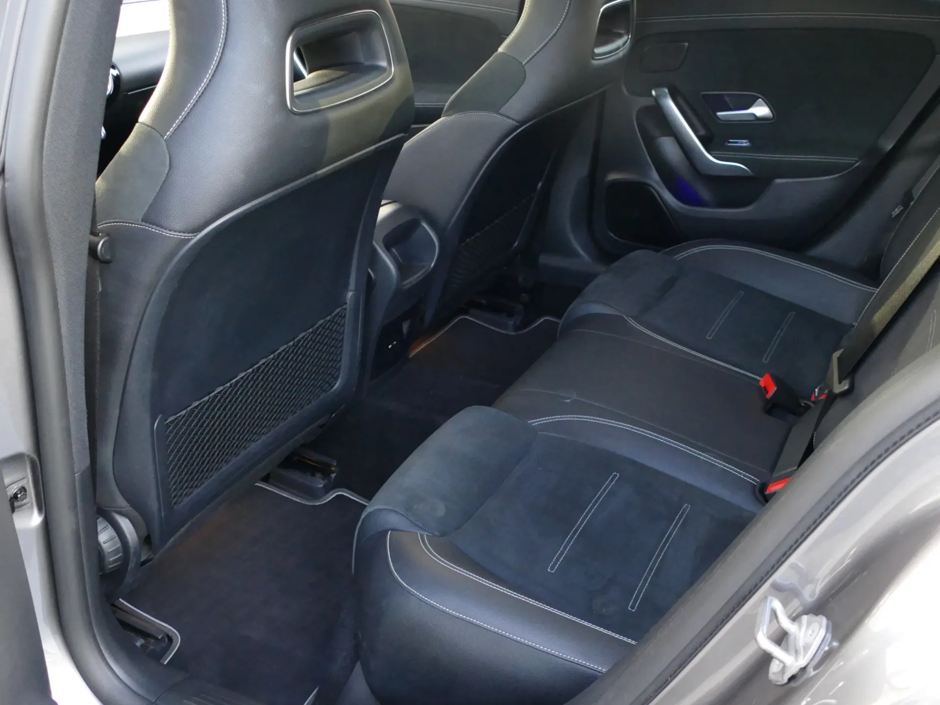 Mercedes-Benz CLA 250 e Shooting Brake AMG Line 28