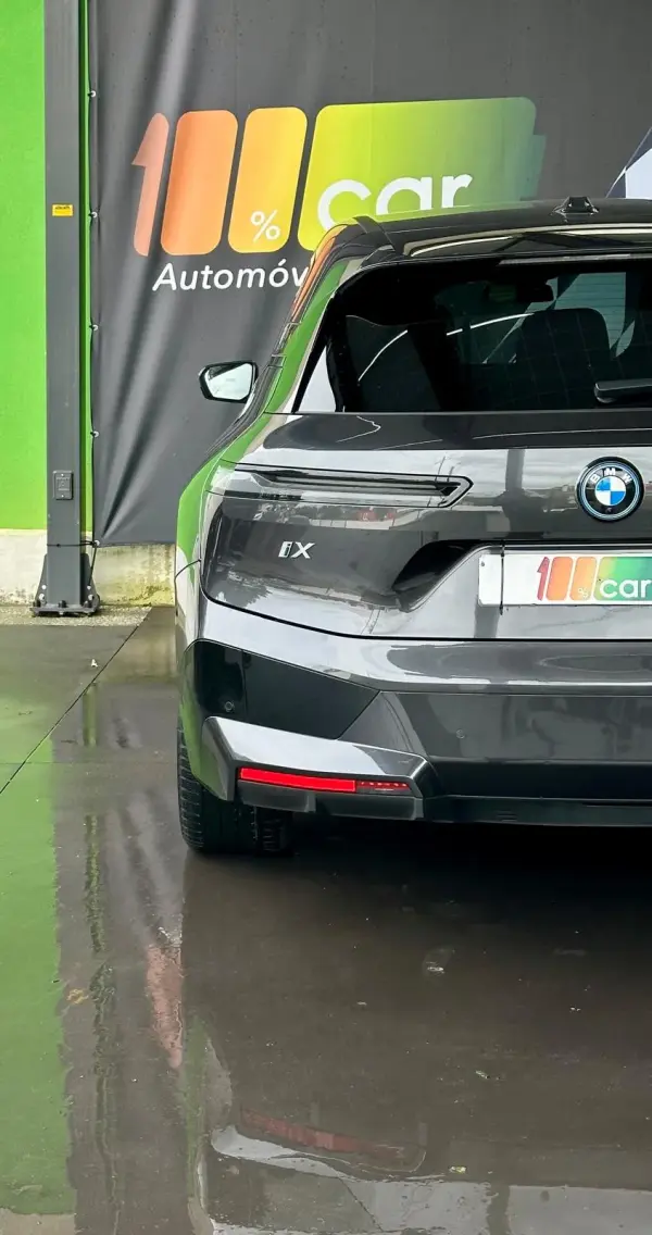 BMW iX xDrive 40 Pack Desportivo 7