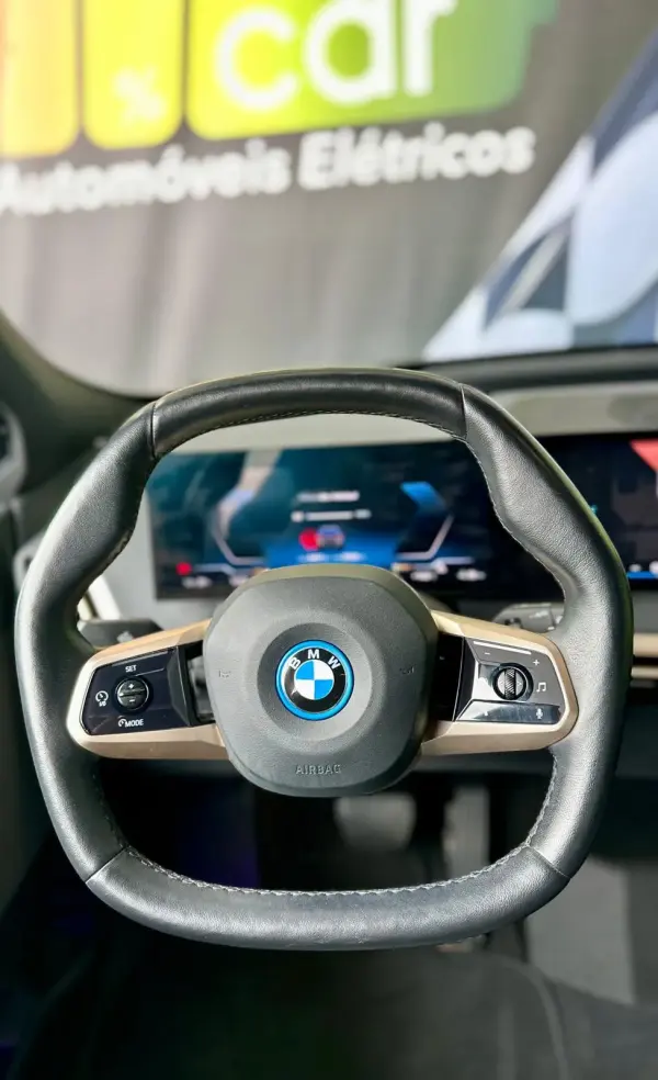BMW iX xDrive 40 Pack Desportivo 15
