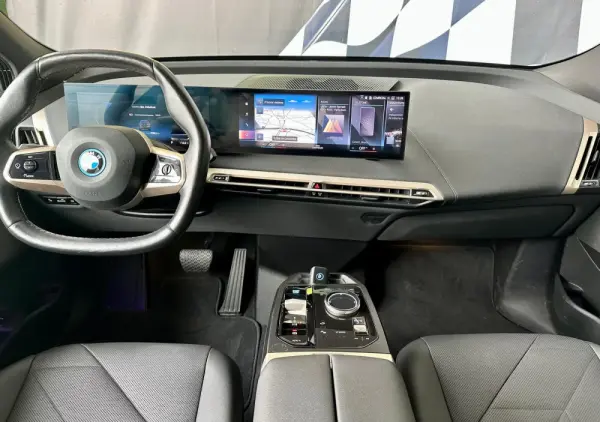 BMW iX xDrive 40 Pack Desportivo 23