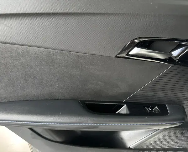 MG MG4 64 kWh Luxury 20