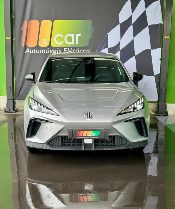 MG MG4 64 kWh Luxury 2