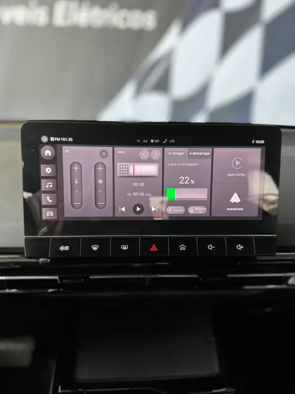 MG MG4 64 kWh Luxury 13