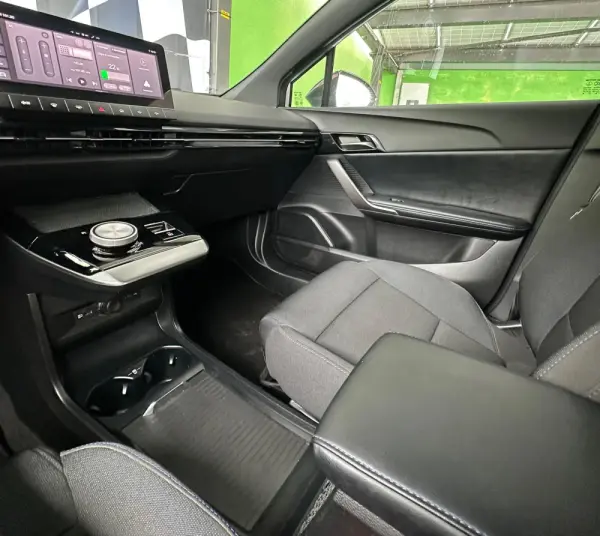 MG MG4 64 kWh Luxury 21