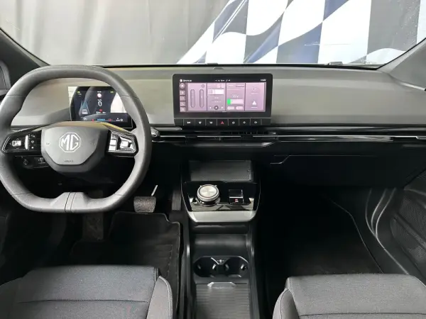 MG MG4 64 kWh Luxury 22