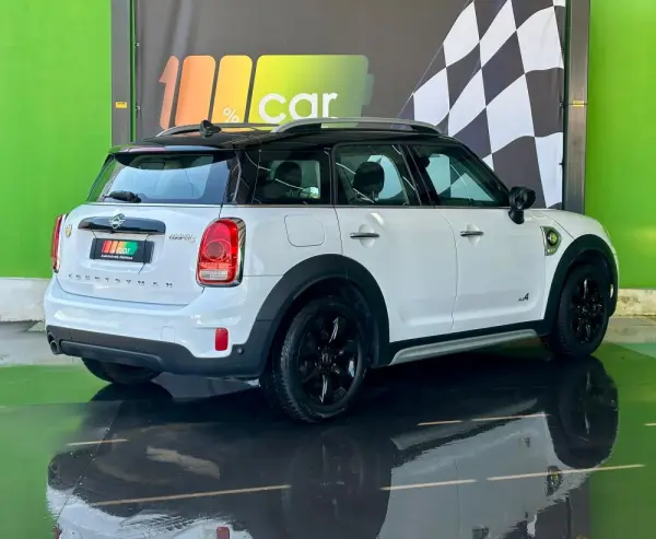 MINI Countryman Cooper SE ALL4 Auto 5