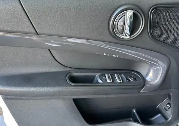 MINI Countryman Cooper SE ALL4 Auto 9