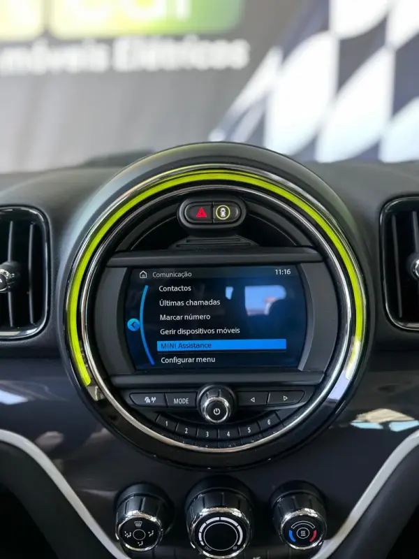 MINI Countryman Cooper SE ALL4 Auto 17