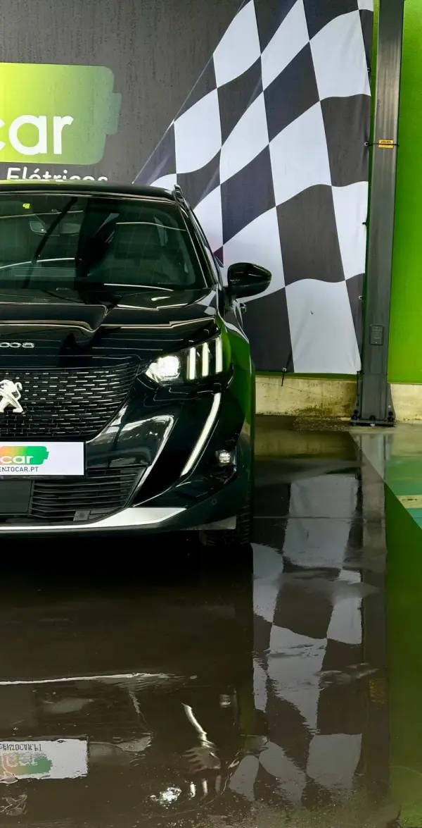 Peugeot e-2008 50 kWh GT 4