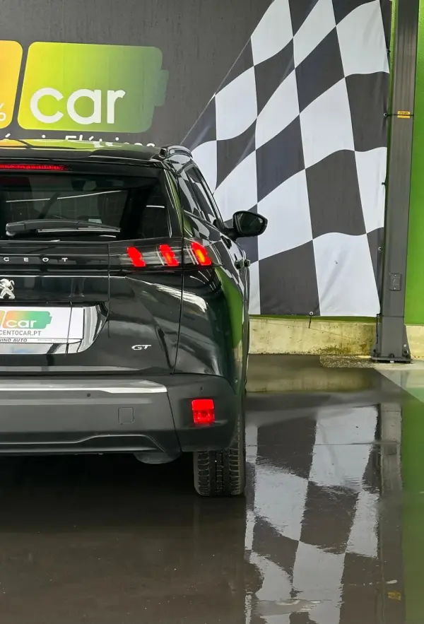 Peugeot e-2008 50 kWh GT 8