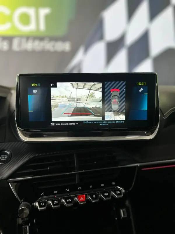 Peugeot e-2008 50 kWh GT 21