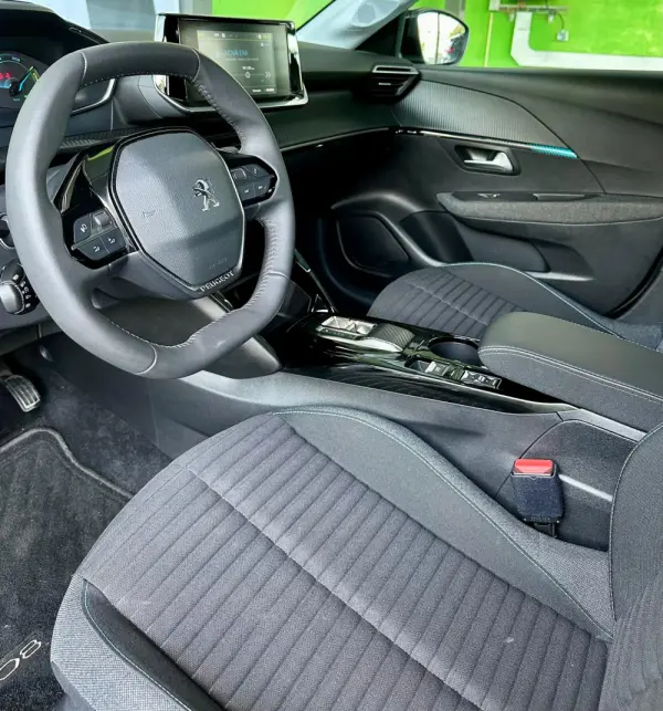 Peugeot e-208 50 kWh Allure 10