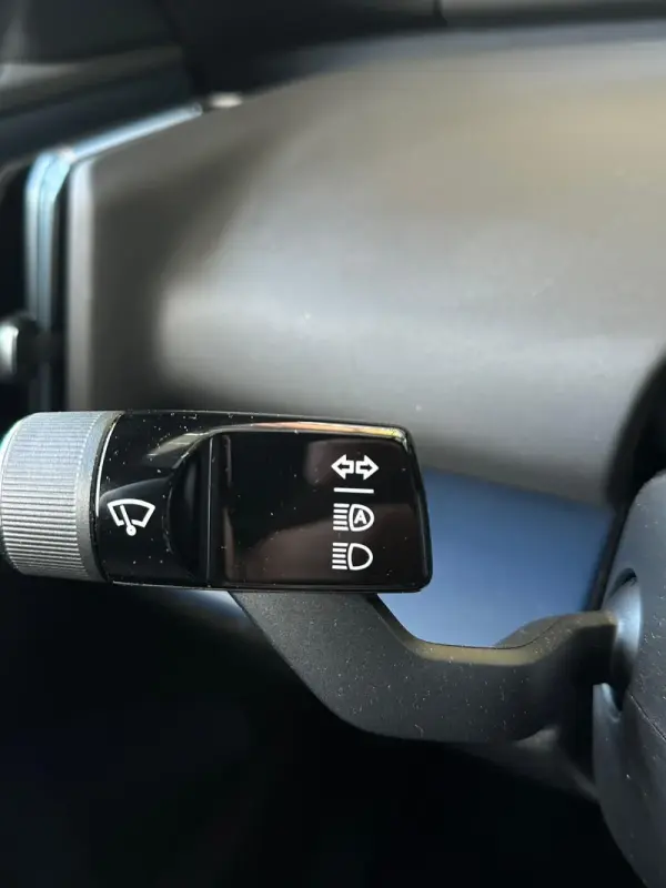 Volvo EX30 51 kWh Single Motor Core 11