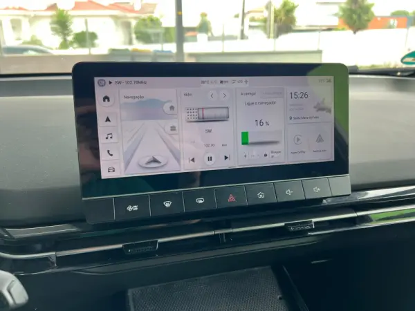 MG MG4 64 kWh Luxury 17