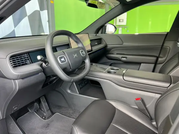 Xpeng G6 87.5 kWh AWD Performance 11