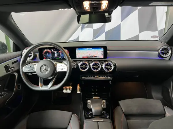 Mercedes-Benz CLA 250 e Shooting Brake AMG Line 14