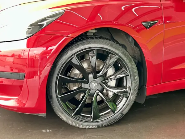 Tesla Model 3 Standard Range Plus RWD 5
