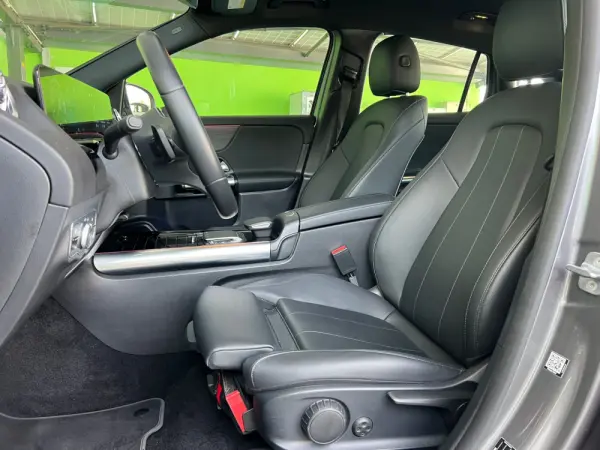 Mercedes-Benz EQA 250 Electric Art 8