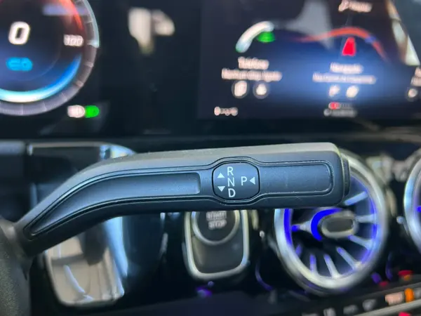 Mercedes-Benz EQA 250+ Electric Art 15