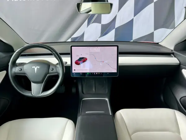 Tesla Model 3 Standard Range Plus RWD 12