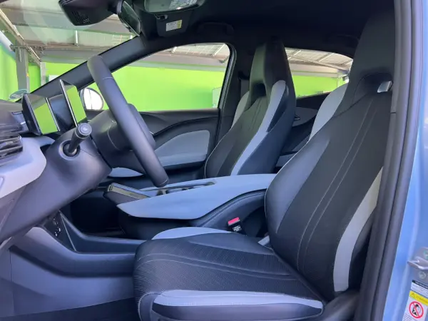BYD Dolphin Surf 43.2 kWh Comfort 9