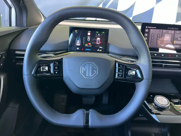 MG MG4 51 kWh Standard 13