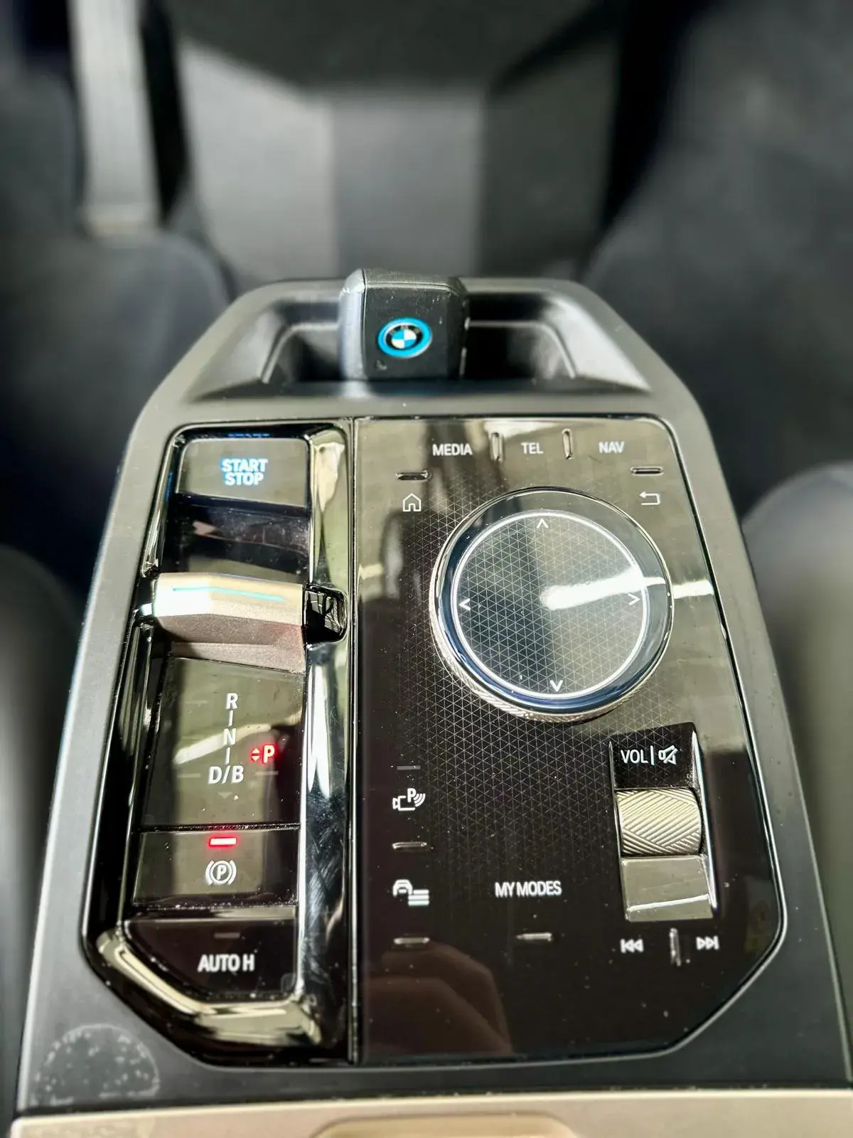 BMW iX xDrive 40 Pack Desportivo 21