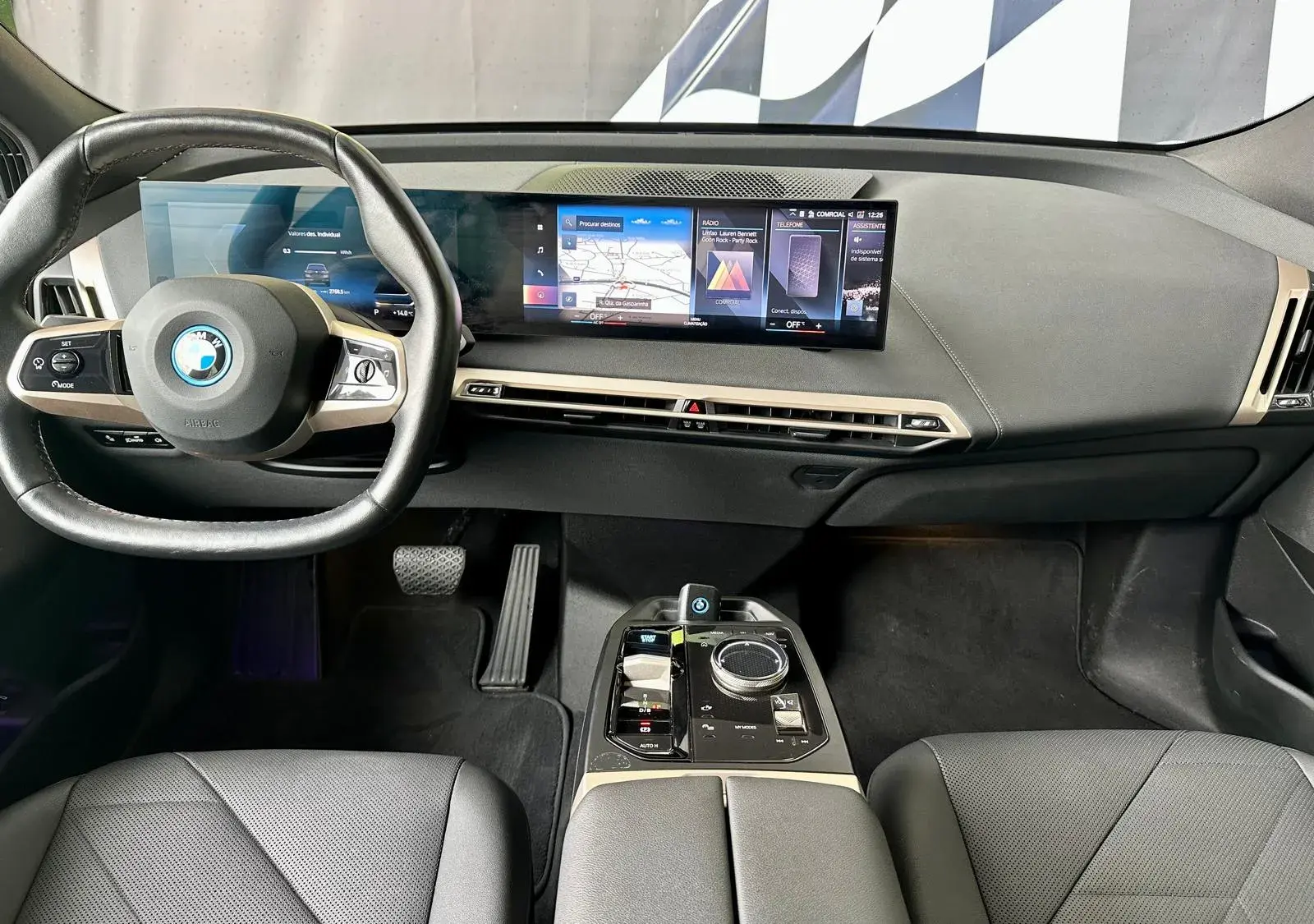 BMW iX xDrive 40 Pack Desportivo 23