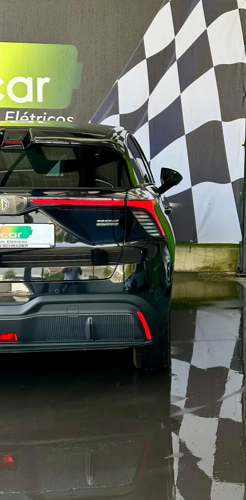 MG MG4 64 kWh Luxury 8