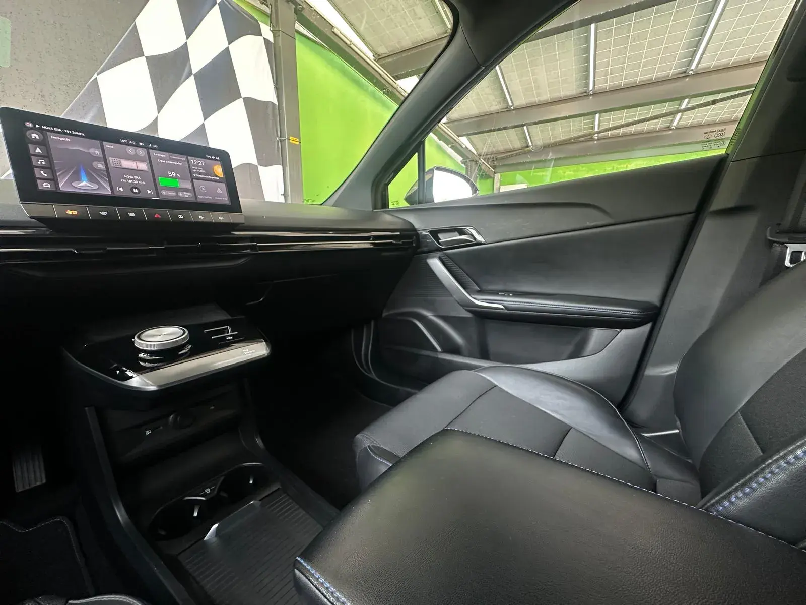 MG MG4 64 kWh Luxury 22