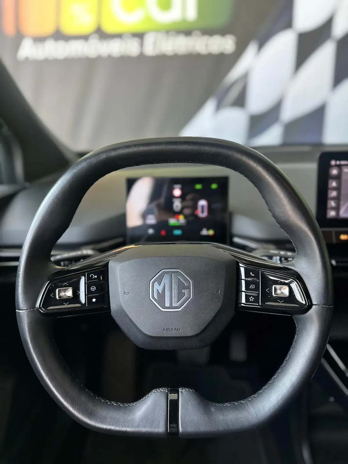 MG MG4 64 kWh Luxury 23