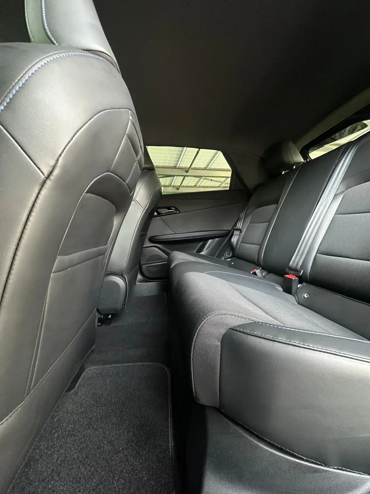 MG MG4 64 kWh Luxury 26