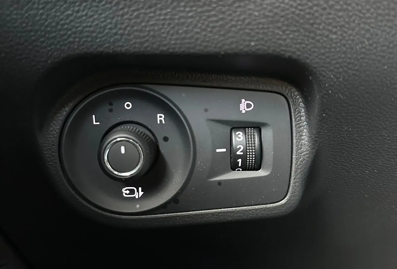 MG MG4 64 kWh Luxury 7