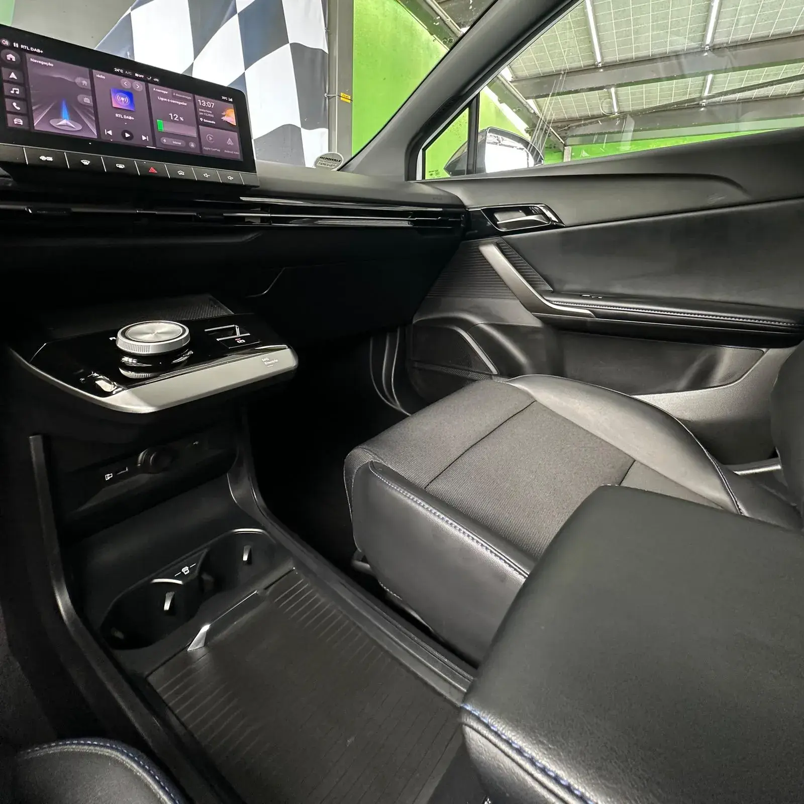 MG MG4 64 kWh Luxury 17