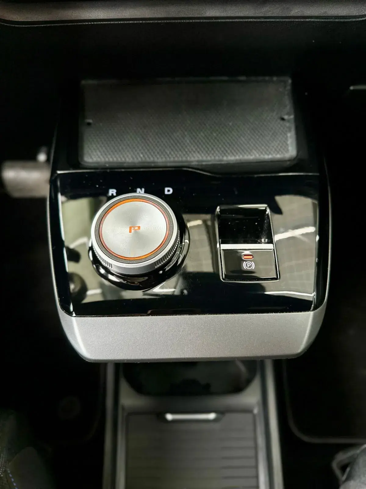 MG MG4 64 kWh Luxury 19