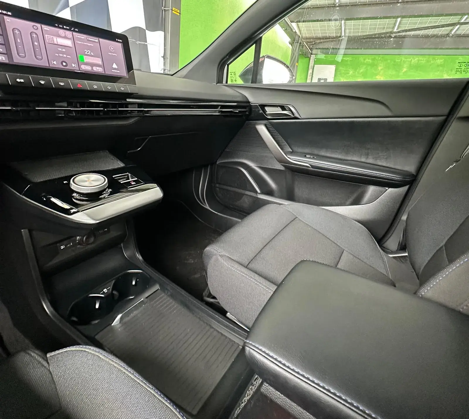 MG MG4 64 kWh Luxury 21