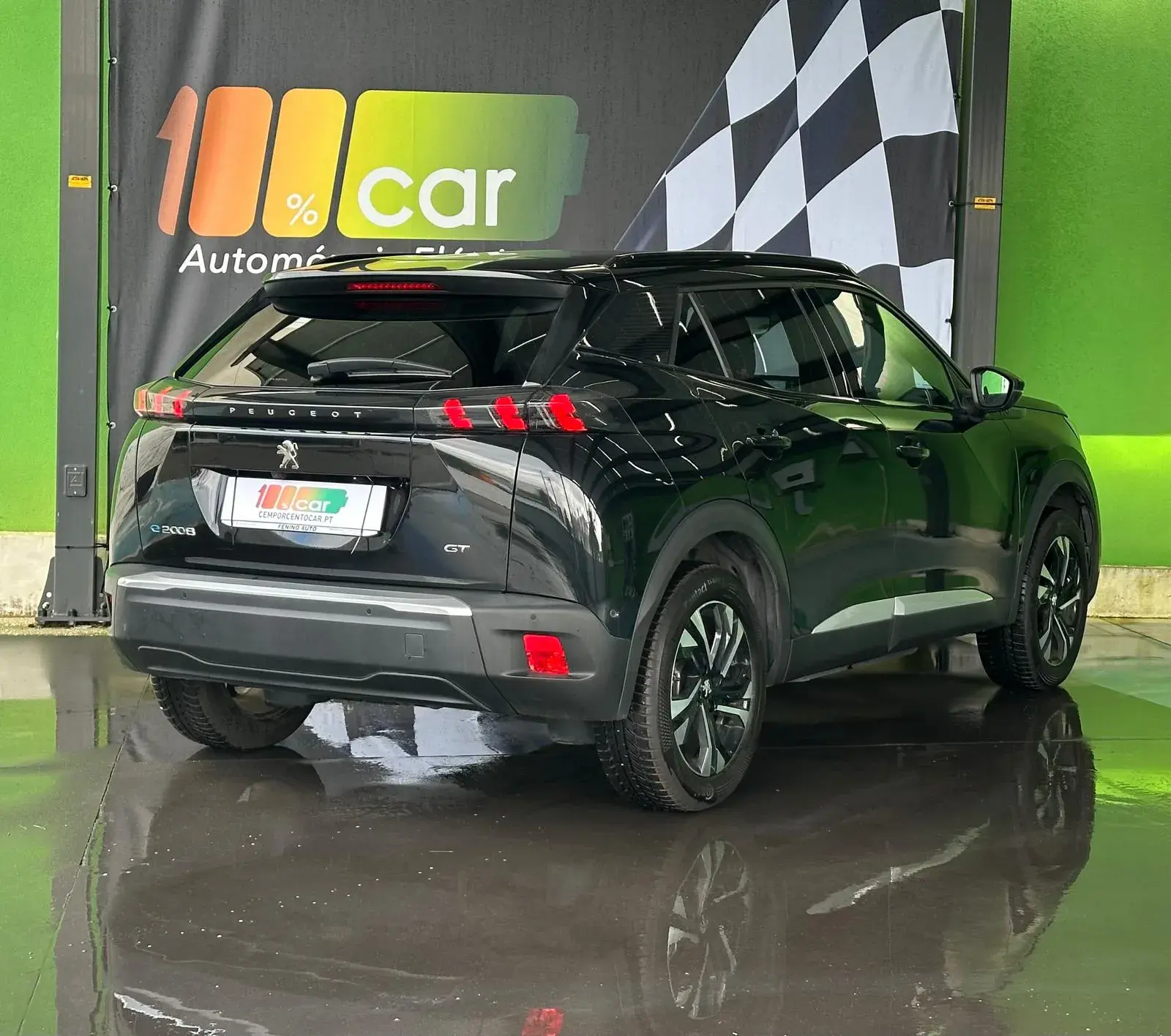 Peugeot e-2008 50 kWh GT 5