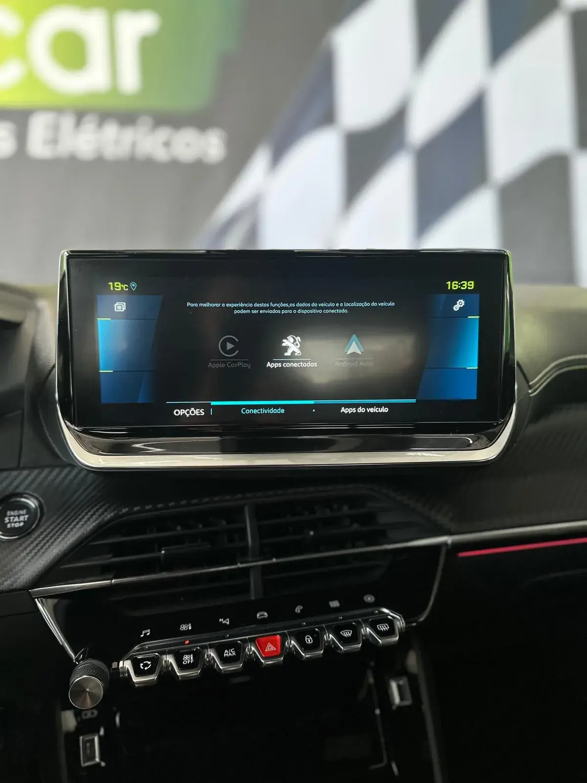 Peugeot e-2008 50 kWh GT 19